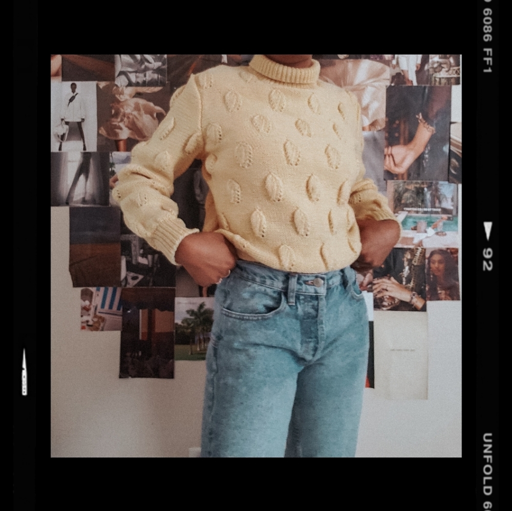 ☆ Vintage Yellow Sweater ☆